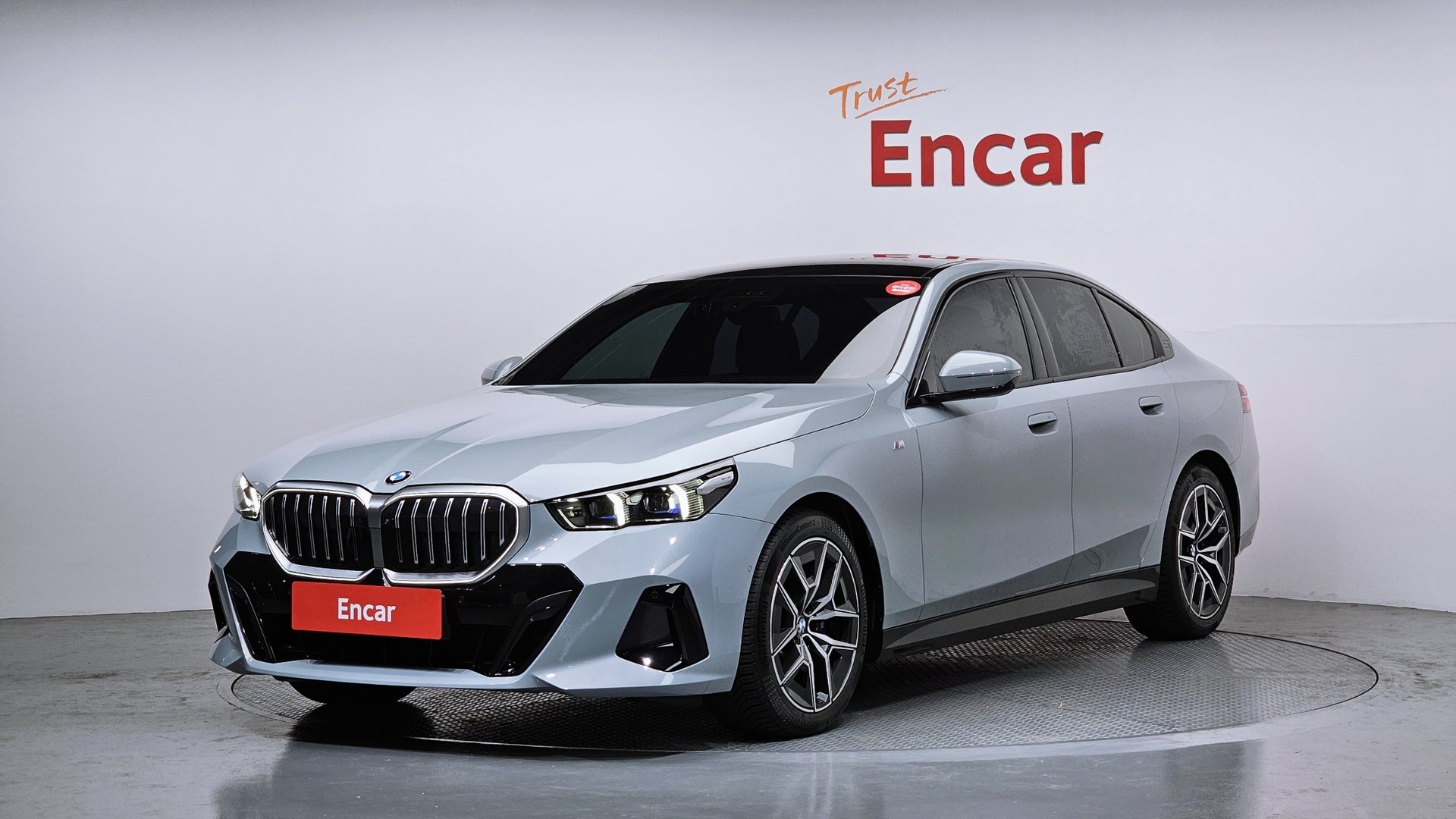 BMW 5 SERIES - View 1