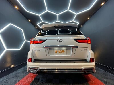 LEXUS LX - 9
