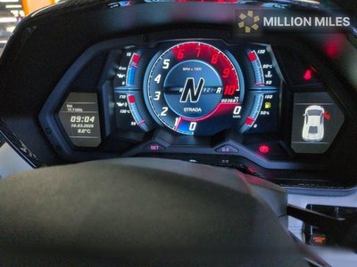 LAMBORGHINI AVENTADOR - 6