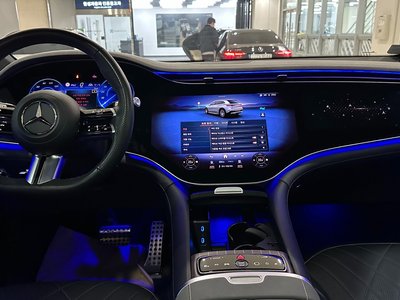 MERCEDES-BENZ EQS - 4