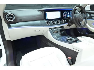 MERCEDES-BENZ E-CLASS - 9