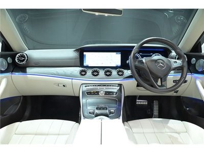 MERCEDES-BENZ E-CLASS - 10