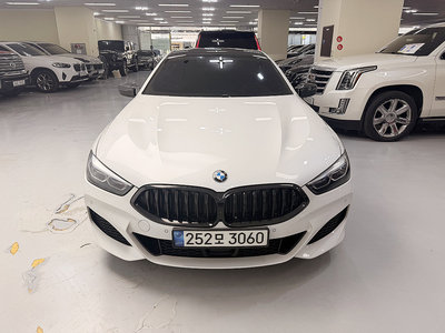 BMW 8 SERIES - 5