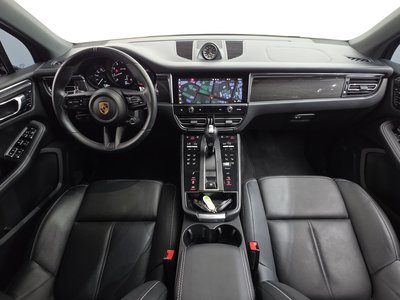 PORSCHE MACAN - 5