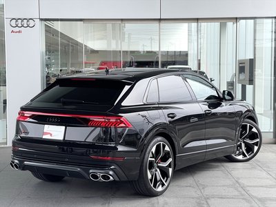AUDI SQ8 - 8