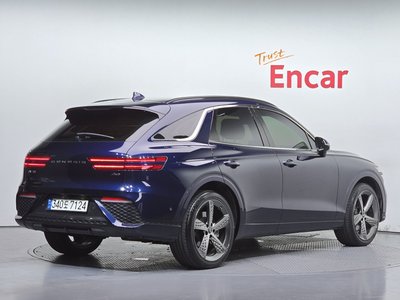 صورة 3 لـ 2022 Genesis GV70
