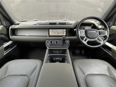 LAND ROVER DEFENDER - 4