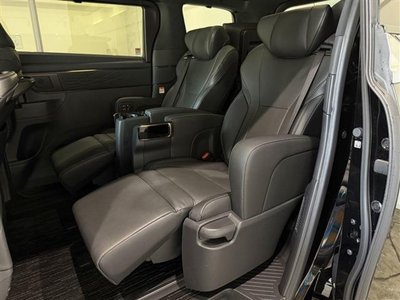 2024 Toyota ALPHARD — фото 9