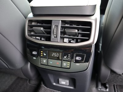 2025 Lexus RX — миниатюра 69