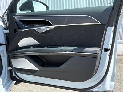 2022 AUDI A8 — миниатюра 29
