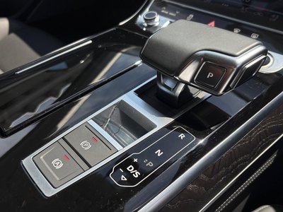 2022 AUDI A8 — миниатюра 18