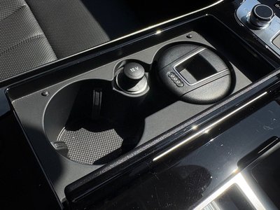 2022 AUDI A8 — миниатюра 52