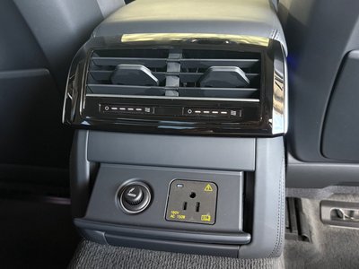 2022 AUDI A8 — миниатюра 61