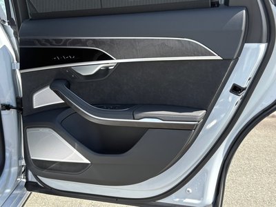 2022 AUDI A8 — миниатюра 33