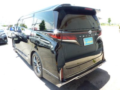 2023 Toyota VELLFIRE photo 8