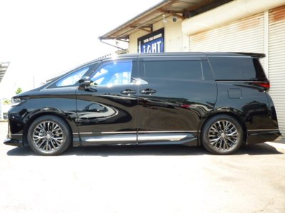 2023 Toyota VELLFIRE photo 5
