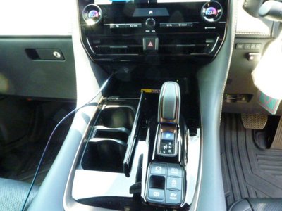 صورة مصغرة 13 لـ 2023 Toyota VELLFIRE