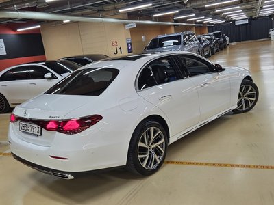 MERCEDES-BENZ E-CLASS - 2