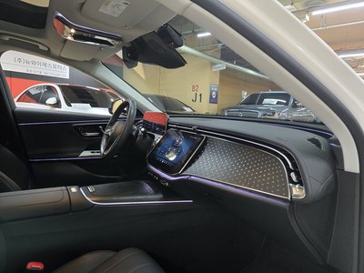 MERCEDES-BENZ E-CLASS - 7