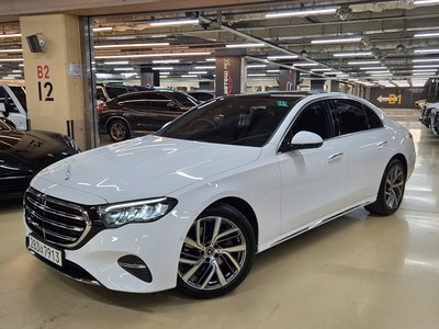 MERCEDES-BENZ E-CLASS - 9