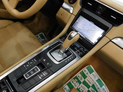 PORSCHE 911 - 6