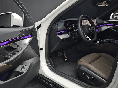 صورة مصغرة 17 لـ 2025 BMW 5 SERIES