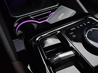 صورة مصغرة 32 لـ 2025 BMW 5 SERIES