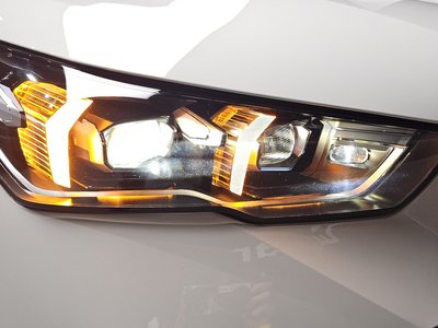 2025 BMW 5 SERIES photo 9