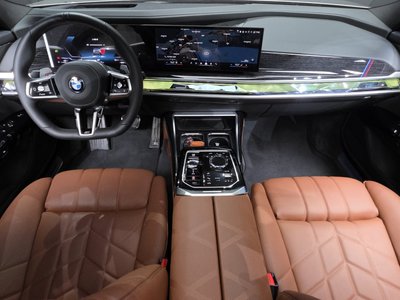 صورة 5 لـ 2025 BMW 7 SERIES