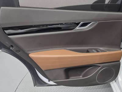 2023 Genesis G80 (RG3) thumbnail 15