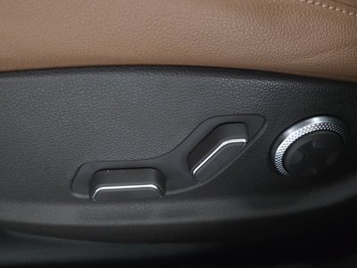 2023 Genesis G80 (RG3) thumbnail 31
