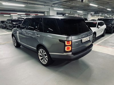 2020 LAND Rover RANGE ROVER photo 2
