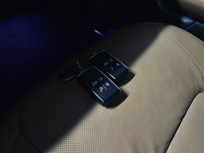 2020 LAND Rover RANGE ROVER — миниатюра 17