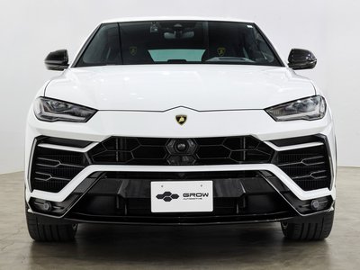 LAMBORGHINI URUS - 9