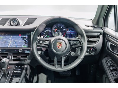 PORSCHE MACAN - 5