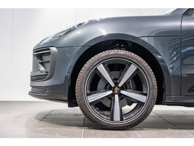 PORSCHE MACAN - 10