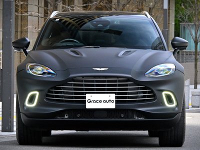 ASTON MARTIN DBX - 2