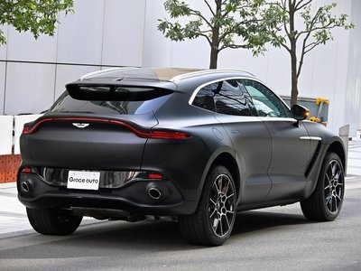 ASTON MARTIN DBX - 7