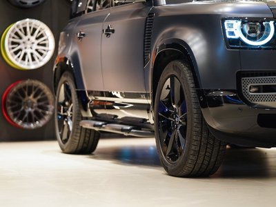 LAND ROVER DEFENDER - 7