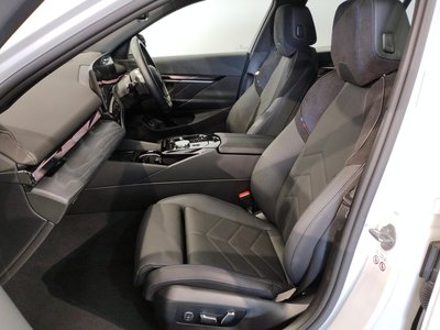 صورة مصغرة 17 لـ 2023 BMW 5 SERIES