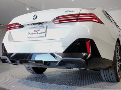 صورة مصغرة 40 لـ 2023 BMW 5 SERIES