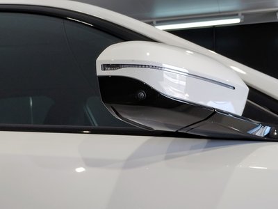 صورة مصغرة 35 لـ 2023 BMW 5 SERIES