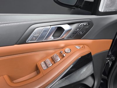 2022 BMW X7 缩略图 29