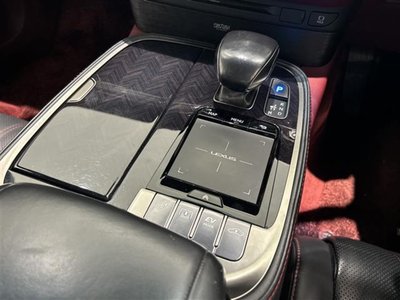 صورة مصغرة 12 لـ 2019 Lexus LS