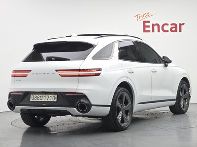 صورة 4 لـ 2021 Genesis GV70