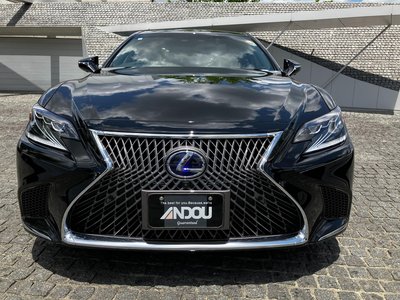 LEXUS LS - 6