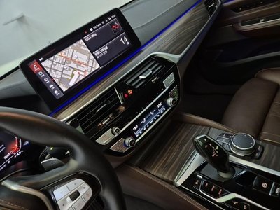 BMW 6 SERIES GT - 10