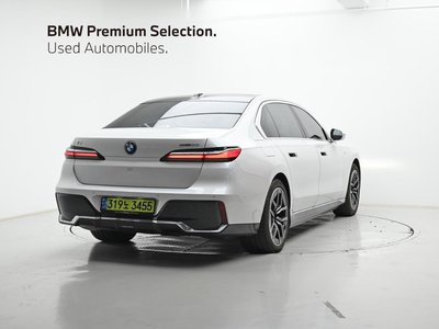 BMW I7 - 5
