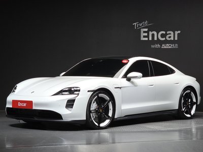 صورة 1 لـ 2023 Porsche TAYCAN