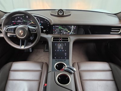 صورة 5 لـ 2023 Porsche TAYCAN